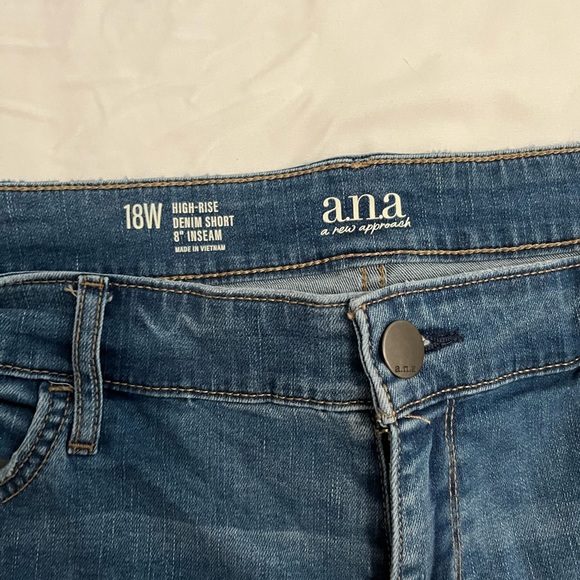 Ana, Ninewest, and Grace Vanderbilt Women’s Jean Shorts Lot Size- 18 - Picture 3 of 10